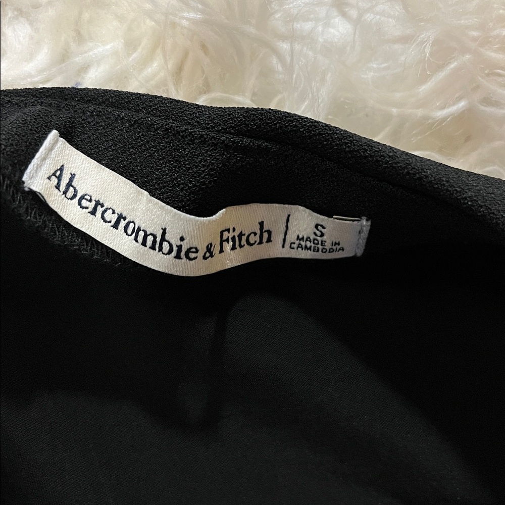 Abercrombie & Fitch Black and Brown Crop Tops bundle - Picture 3 of 3